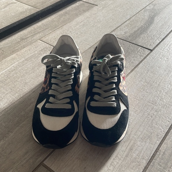 Golden Goose Running Sneaker size 37 - Picture 2 of 9